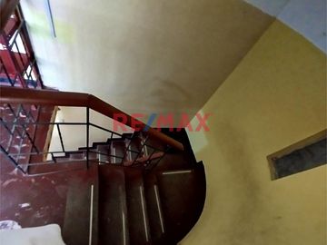 Venta De Casa De 3 Pisos En Urb. Piura // ID: 1125205