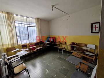 Venta De Casa De 3 Pisos En Urb. Piura // ID: 1125205