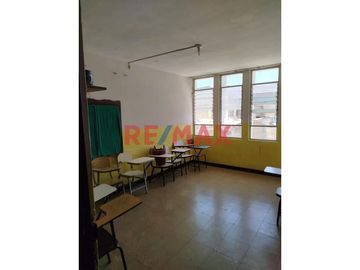 Venta De Casa De 3 Pisos En Urb. Piura // ID: 1125205