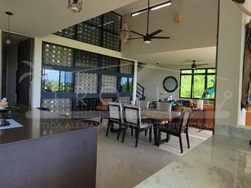 CASA VISTA-MAS QUE SOLAMENTE UNA CASA