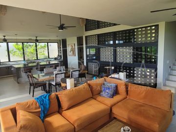 CASA VISTA-MAS QUE SOLAMENTE UNA CASA