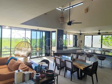 CASA VISTA-MAS QUE SOLAMENTE UNA CASA