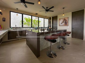 CASA VISTA-MAS QUE SOLAMENTE UNA CASA