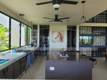 CASA VISTA-MAS QUE SOLAMENTE UNA CASA