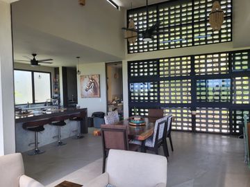 CASA VISTA-MAS QUE SOLAMENTE UNA CASA