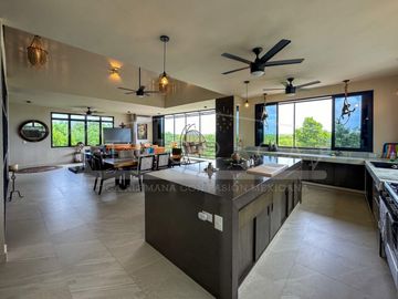 CASA VISTA-MAS QUE SOLAMENTE UNA CASA