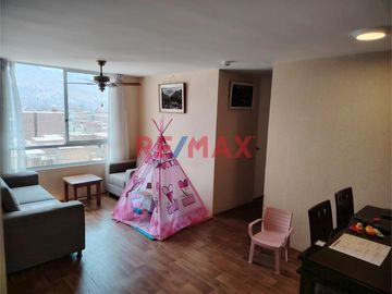 Venta De Departamento De 65 Mt2 En El Distrito De Comas