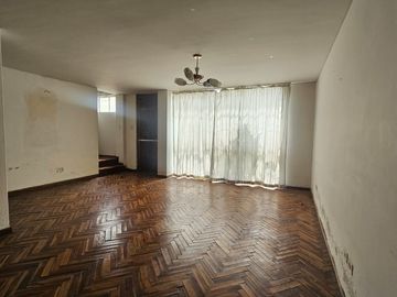 EN VENTA CASA PARA VIVIENDA O PROYECTO