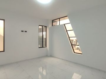 VENTA DE CASA EN UBR. SUEÑO DE BOLIVAR POR EL PORTON DEL RIO