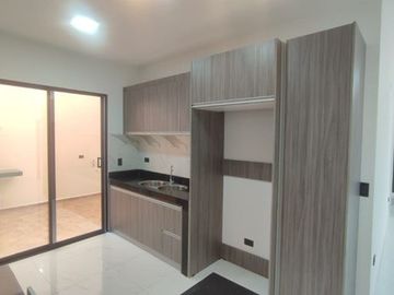 VENTA DE CASA EN UBR. SUEÑO DE BOLIVAR POR EL PORTON DEL RIO