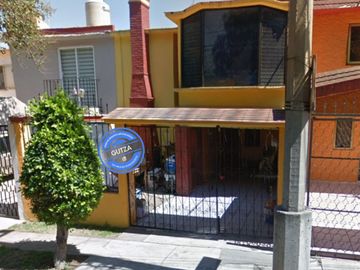 Casa en Villas de la Hacienda Atizapán de Zaragoza EDOMEX.  Remates Exclusivos, Tu nuevo hogar te espera.