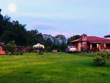 RANCHO EN MASCOTA
