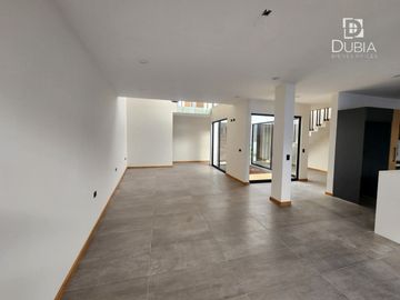 casa Nueva de 3 recamaras en Animas. Casa Moderna, Amplia, muy bien Distribuida.