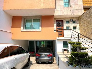 CASA EN VENTA EN JARDINES DE BELLAVISTA