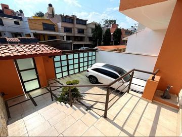 CASA EN VENTA EN JARDINES DE BELLAVISTA