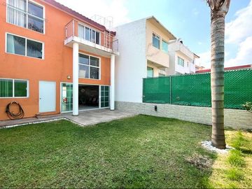CASA EN VENTA EN JARDINES DE BELLAVISTA