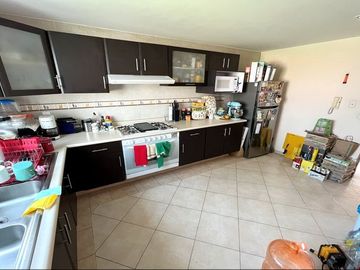CASA EN VENTA EN JARDINES DE BELLAVISTA