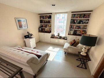 CASA EN VENTA EN JARDINES DE BELLAVISTA
