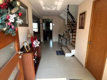 CASA EN VENTA EN JARDINES DE BELLAVISTA