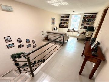 CASA EN VENTA EN JARDINES DE BELLAVISTA