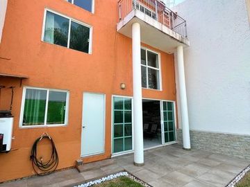 CASA EN VENTA EN JARDINES DE BELLAVISTA