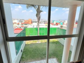 CASA EN VENTA EN JARDINES DE BELLAVISTA