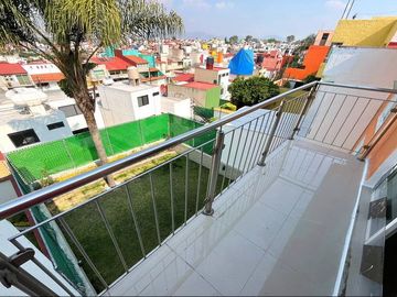 CASA EN VENTA EN JARDINES DE BELLAVISTA