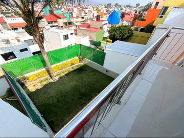 CASA EN VENTA EN JARDINES DE BELLAVISTA