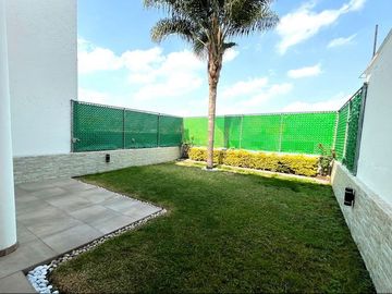 CASA EN VENTA EN JARDINES DE BELLAVISTA
