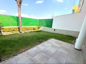 CASA EN VENTA EN JARDINES DE BELLAVISTA