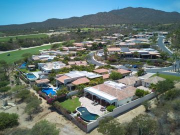 CASA EN VENTA EN CABO SAN LUCAS EN CAMPO DE GOLF CABO DEL SOL