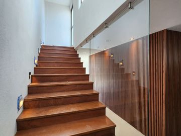 Casa Moderna y de Lujo en venta, en Xalapa zona Monte Magno, Animas