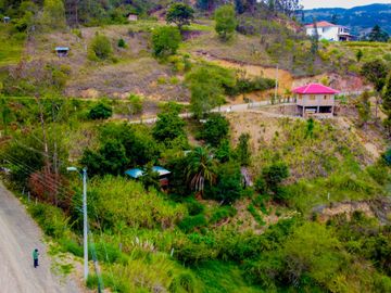 Casa de campo de venta en Paute sector Parroquia Chican