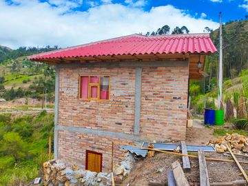 Casa de campo de venta en Paute sector Parroquia Chican