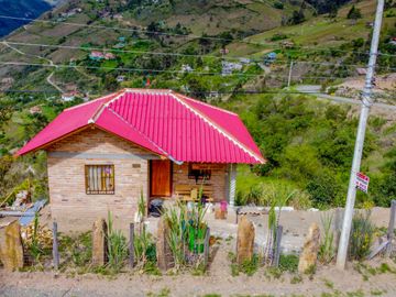Casa de campo de venta en Paute sector Parroquia Chican