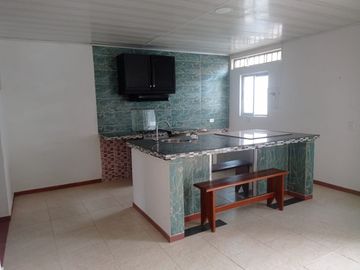 VENTA DE CASA CON RENTA EN MELGAR CON TRES APARTA ESTUDIOS Y UN PARTAMENTO - BARRIO VILLA SOFIA