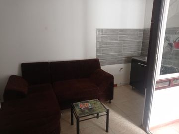 VENTA DE CASA CON RENTA EN MELGAR CON TRES APARTA ESTUDIOS Y UN PARTAMENTO - BARRIO VILLA SOFIA