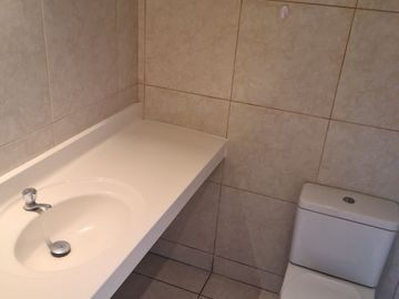 Depa en venta en Av. Dos de Mayo entre La Mar y Comandante Espinar en Miraflores con vista a la calle