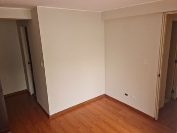 Depa en venta en Av. Dos de Mayo entre La Mar y Comandante Espinar en Miraflores con vista a la calle