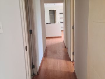 Depa en venta en Av. Dos de Mayo entre La Mar y Comandante Espinar en Miraflores con vista a la calle