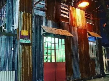 VENTA CASA 5 AMBIENTES CON PATIO Y COCHERA - ITUZAINGO