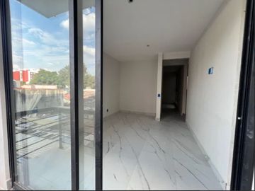 GRAN DEPARTAMENTO CON TERRAZA DE 20M2 EN PORTALES NORTE