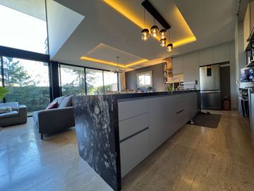 Venta Casa Vila Senza, Lomas de Bellavista