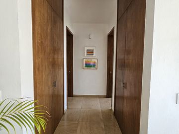 LAS CAÑADAS CASA EN VENTA SEMINUEVA CON ESPECTACULAR VISTA