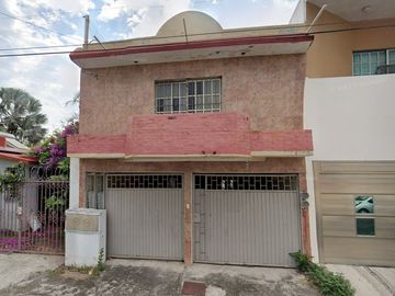 BONITA CASA EN COLONIA FLORESTA VERACRUZ