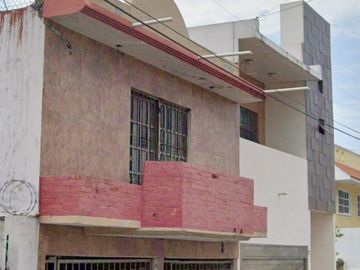 BONITA CASA EN COLONIA FLORESTA VERACRUZ