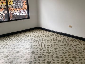 Venta de Casa Bifamiliar en Melendez