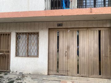 Venta de Casa Bifamiliar en Melendez