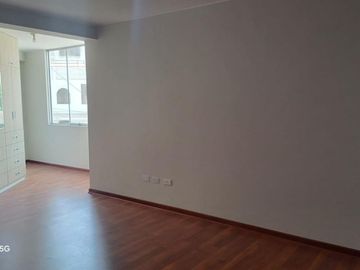 Departamento a la Venta en la Portada Del Sol La Molina