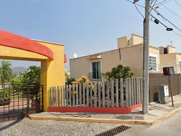 Venta de hermosa casa en Xochitepec, Rancho la Flor